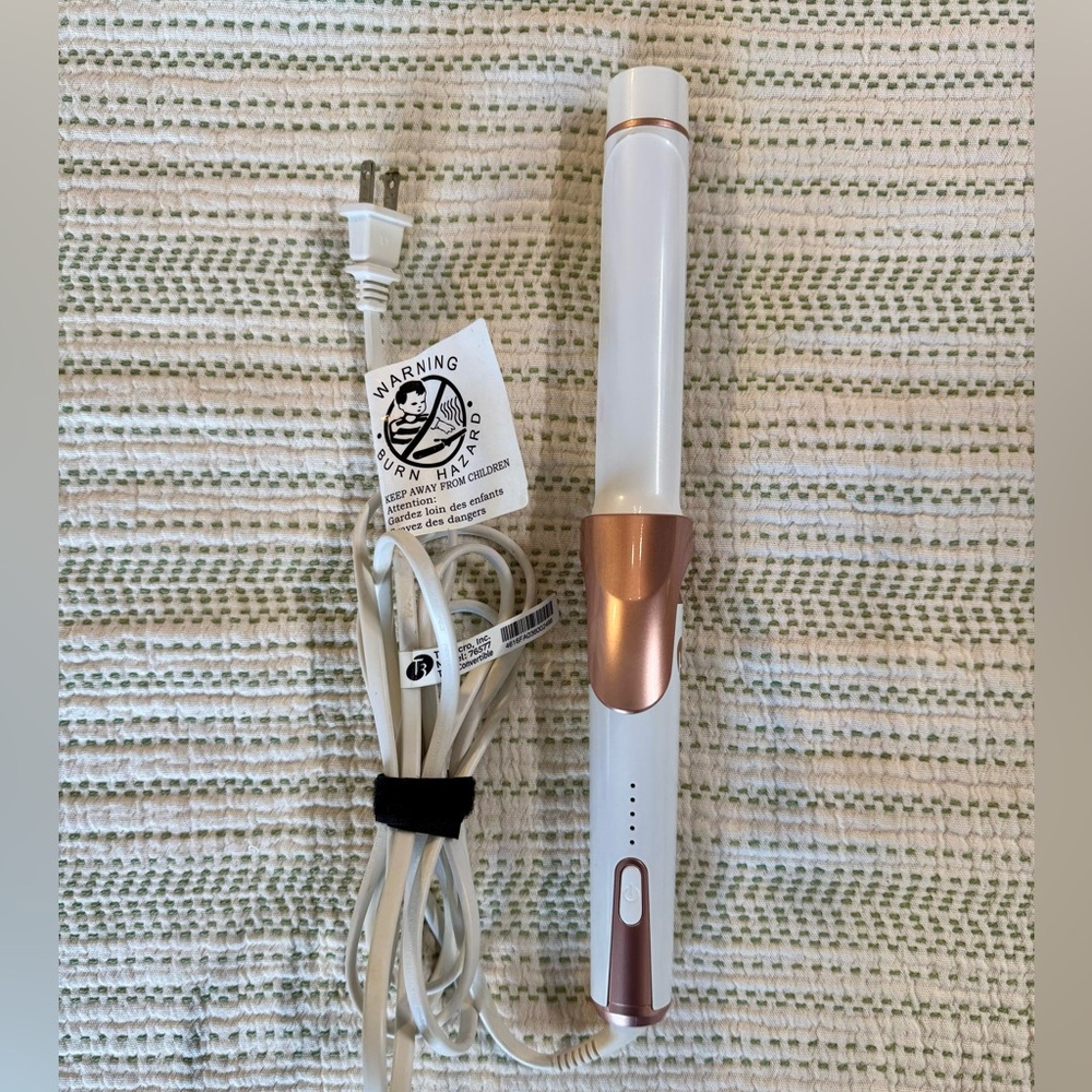 T3 Curling Iron with 1” Ceramic Barrel
